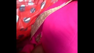 aunty bigg boobs in bus