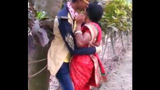 MARATHI DESI BOY AND AUNTY PASSIONATE KISS IN PUBLIC